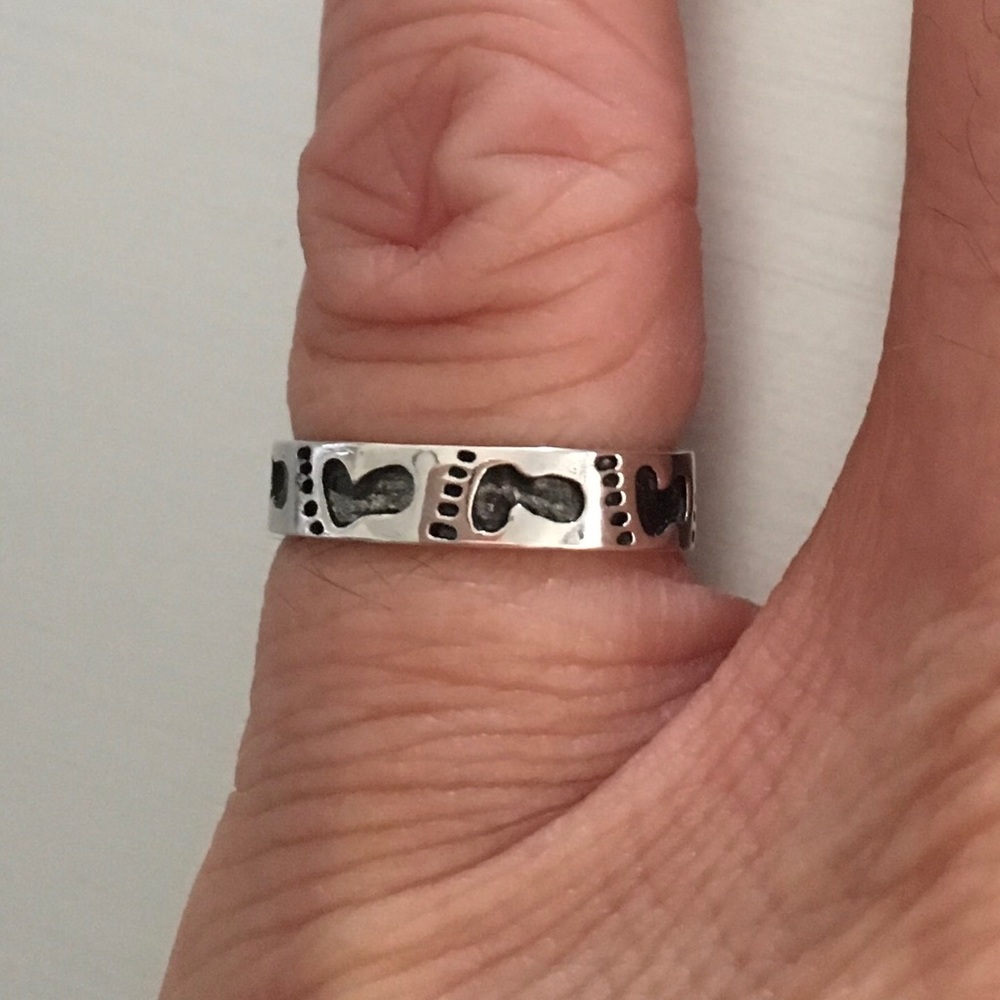 Sterling Silver Footprints Toe Ring - image 4